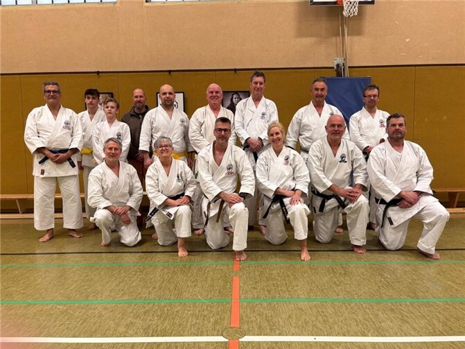 Mit einem erfolgreichen Lehrgang hat der noch junge Verein Goju Ryu Karate Rheinbach e.V. am vergangenen Wochenende, 14. März 2026, seinen ersten offiziellen Lehrgang in der Sporthalle Dederichsgraben durchgeführt.Foto: privat