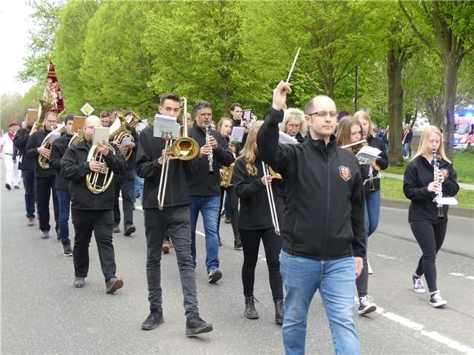 Mit einem großen Festumzug startete die Stadt Polch in 2022 wieder in die Festtage ihrer traditionellen St. Georgs-Kirmes. Fotos: TE
