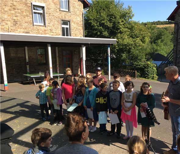 Mit einem kleinen musikalischen Rahmenprogramm wurden die Neuen begrüßt. Foto: privat