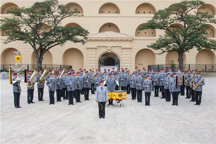Mit einem umfassenden Repertoire präsentieren die Soldatinnen und Soldaten des Heeresmusikkorps Koblenz ihr vielfältiges Können und die Bandbreite heutiger militärischer Blasmusik.  Foto: Förderverein Kulturzentrum Festung Ehrenbreitstein