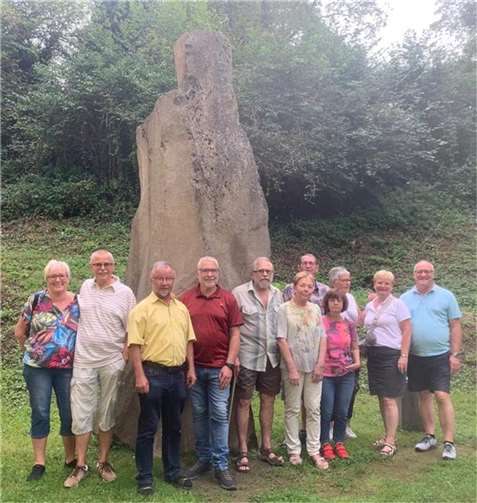 Mit einer Einladung zu einem gemeinsamen Ausflug in den sehenswerten Vulkanpark Plaidt und anschließendem Ausklang in der Brauerei, bedankte sich der CDU Ortsverband bei Bernd Merkler und Cornell Rothbrust für ihre langjährige Tätigkeit in der CDU Bell. Quellen: CDU Bell