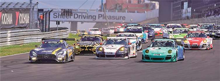 Mit einer Fabelzeit von 8:02.897, trotz Speed Limit, sicherte sich der neue Mercedes-AMG GT3 bei seiner Rennpremiere die Pole-Position.BURG