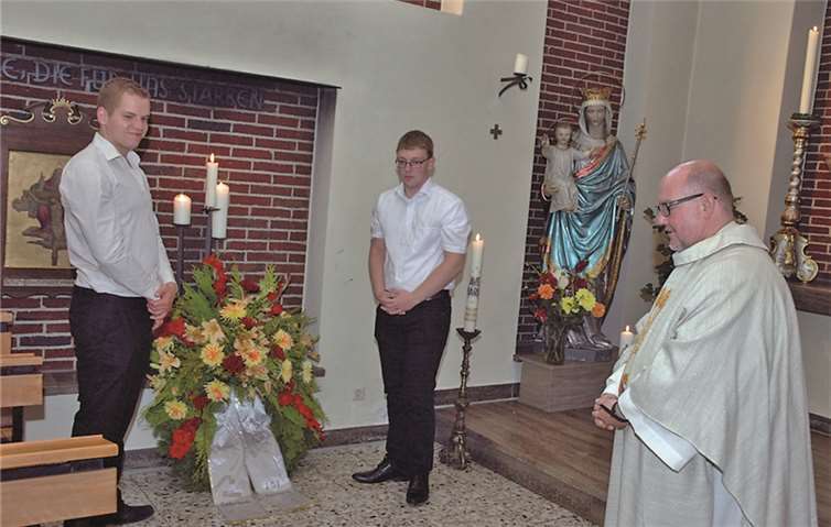 Mit einer Kranzniederlegung gedachte der JGV Freisheim seiner toten Mitglieder.