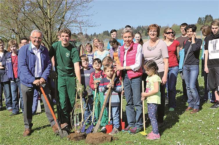 Mit einer Plfanzaktion wurde das Leben an der Landesschule für Blinde und Sehbehinderte in Feldkirchen bereichert. privat