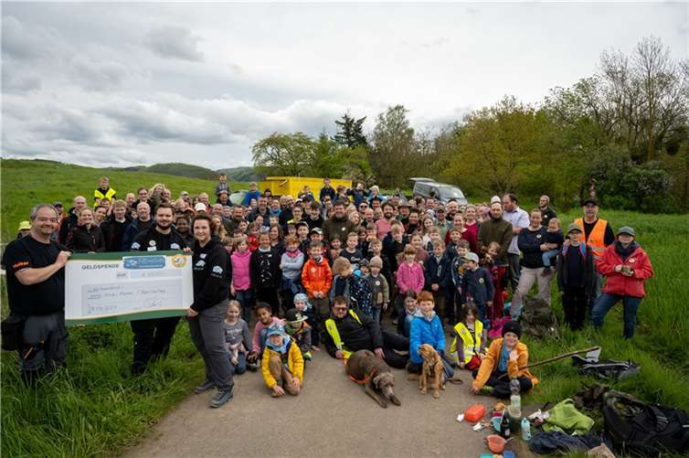 Mit einer Spende in Höhe von 1000 Euro unterstütze die Firma FaltCampCenter aus Niederzissen die Vater-Kind-Aktion.  Foto: privat