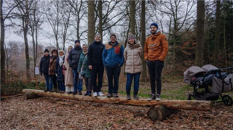 Mit einer Wanderung durch den Lahnsteiner Kur- und Heilwald von Friedrichssegen aus ging es los.  Foto: privat