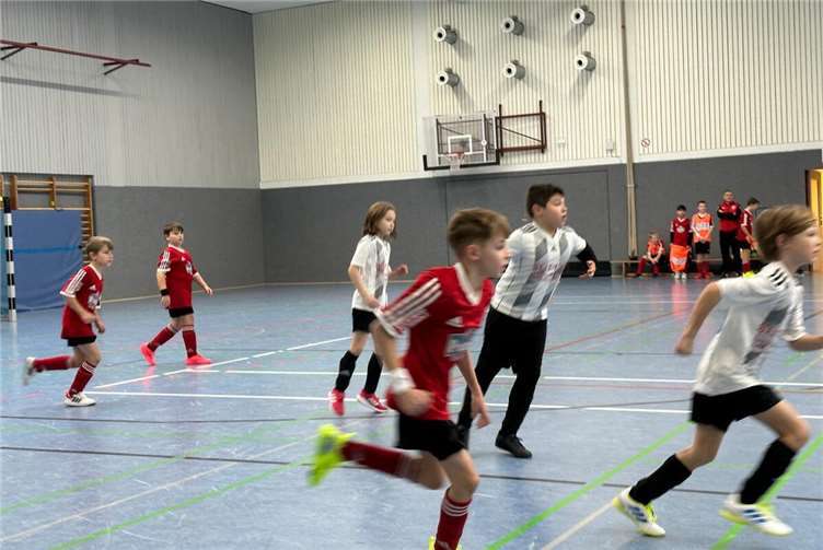 Mit einer beeindruckenden Leistung setzten sich die Jungs in allen fünf Spielen durch und sicherten sich jeweils den Sieg. Quelle: JSG Maifeld Elztal