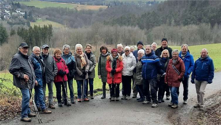 Mit einer zweistündigen Wanderung in der Gemarkung Hümmerich wurde die diesjährige Wandersaision eröffnet.  Foto: Martin Sandmann