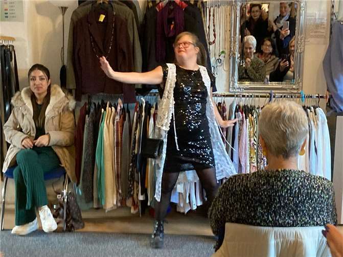 Mit etwa 40 Zuschauerinnen war der Laden voll besetzt.  Foto: privat