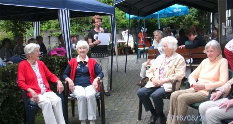 Mit etwa 60 Teilnehmern wurde am „Ännchen“ gegrillt.privat