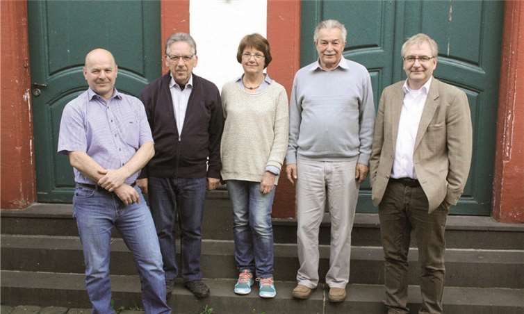 Mit frischem Mut steuert das Vorstandstrio, flankiert von Thomas Schmidt und Lars Schiffgen die vierte Amtszeit an. DL