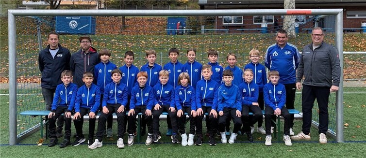 Mit frischem Teamgeist und neuer Ausstattung konnten nach der Übergabe bei einem Doppelspieltag beider Mannschaften auch ansprechende Leistungen gezeigt werden.  Foto: privat