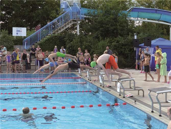 Mit gekonntem Kopfsprung gingen diese Jungs auf die Strecke und erzielten sehr gute Zeiten.WM