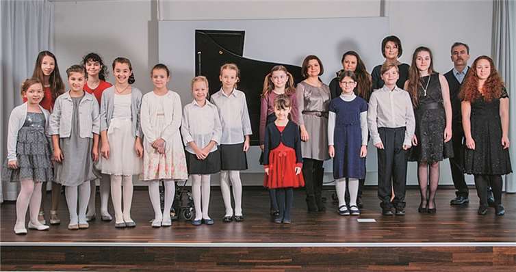 Mit großem Erfolg nahmen die Schüler aus Helena´s Musikschule am Regionalwettbewerb Jugend Musiziert in Neuwied teil.privat