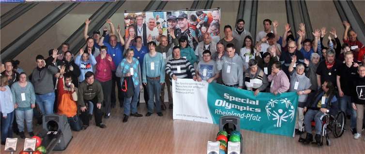 Mit großem Spaß bei der Sache: über 40 Teams aus verschiedensten Einrichtungen nahmen am Turnier teil. Foto: Special Olympics Rheinland-Pfalz