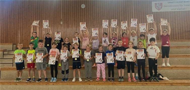Mit großer Freude legten Drei- bis Sechsjährige das Mini-Sportabzeichen beim SV Urmitz ab.  Quellen: SV Urmitz