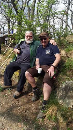 Mit großer Freude waren die fleißigen Helfer auf dem Krausberg aktiv.  Foto: privat