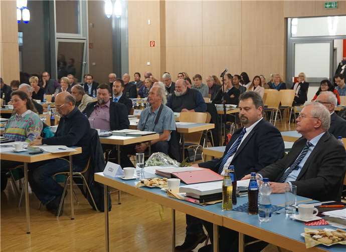 Mit großer Mehrheit wählte der Kreistag Michael Mahlert zum neuen Ersten hauptamtlichen Beigeordneten.