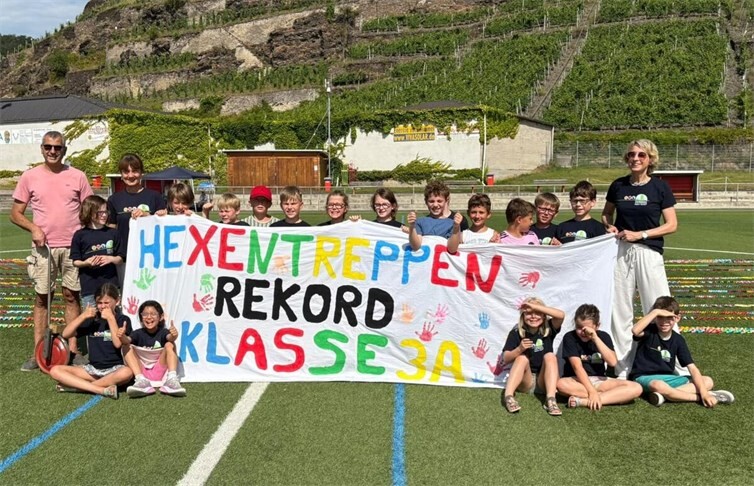 Mit ihrer Bastelaktion stellte die 4 a der Grundschule an der Niederburg einen neuen Rekort auf.