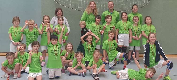 Mit insgesamt 20 Kindern reiste das Trainerteam Karin Mintenig, Torsten Völkel, Nina Schubach und Simone Stelljes nach Bassenheim.Foto: privat