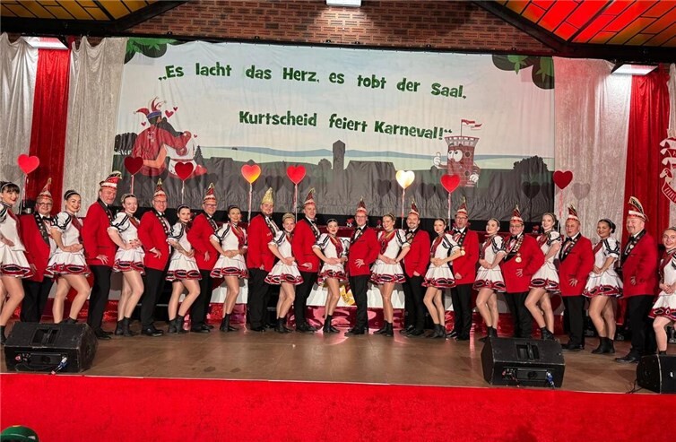 Mit jeder Menge Freude und Engagement begeisterten die Kurtscheider Karnevalisten ihr Publikum.