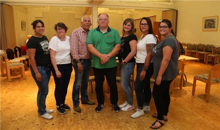 Mit klaren Ergebnissen wurde der Vorstandum den neuen und alten Vorsitzenden Willi Hohn gewählt Foto: StF