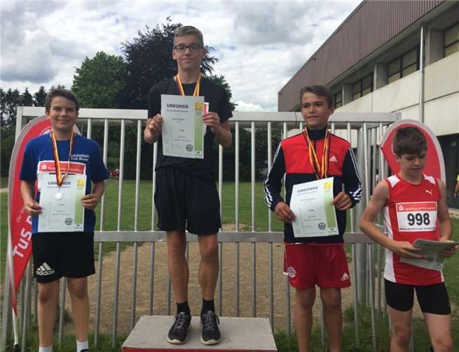 Mit moralischer Unterstützung durch die Familie vollbrachten die Schüler großartige Leistungen.Foto: Franz-Josef Baulig