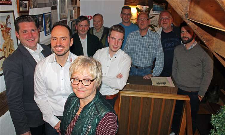 Mit neuem Vorstand macht die sich CDU in Höhr-Grenzhausen fit für die Zukunft: (v.l.) Benedikt Specht, Matthias Hofmann, Claus-Dieter Schnug, Ute Eberl, Georg Bandesch, Konstantin Prinz, Rainer Schneider, Winfried Mathy, Ralf Schneider und Tristan Klein. CDU Ortsverband Höhr-Grenzhausen