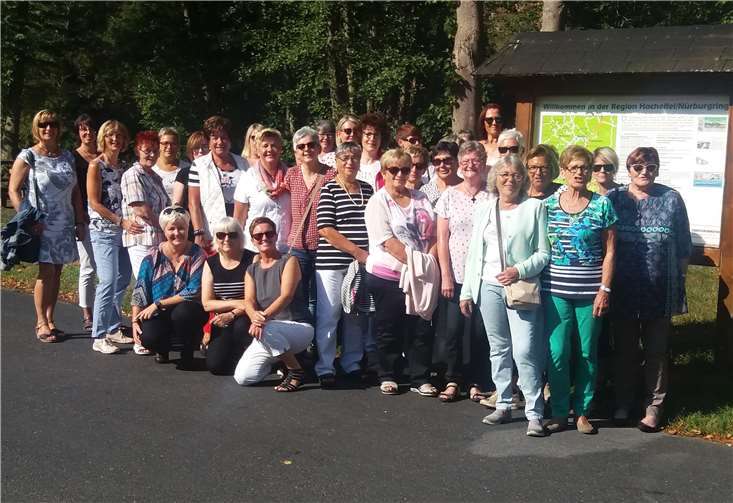 Mit reichlich guter Laune an Bord ging es mit dem Bus in Richtung Monschau.privat