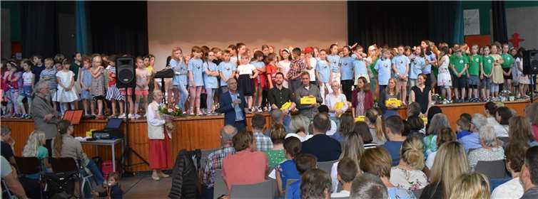 Mit rund 300 Zuhörerinnen und Zuhörern war „Meckenheim singt“, eine Veranstaltung der Bürgerstiftung Meckenheim zur Förderung der beteiligten Schulen, die bestbesuchte Veranstaltung dieser Reihe seit deren Bestehen. Foto: privat