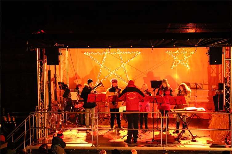 Mit schon etwas mehr Bühnenerfahrung und kurz vor dem Schritt ins große Orchester präsentiere sich das Jugendorchester des Blasorchesters Daubach.