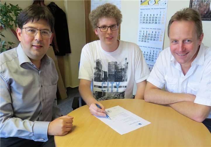 Mit seiner abgeschlossenen Prüfung bei der IHK hat Jahn Kolhas seinen ersten Teil des Dualen Bachelor-Studiums abgeschlossen. Privat