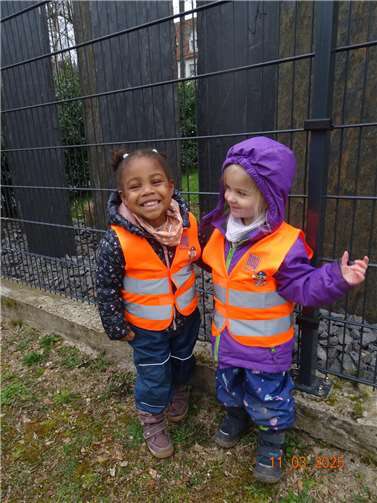 Mit solchen tollen Westen machen Ausflüge viel mehr Spaß.Fotos: privat