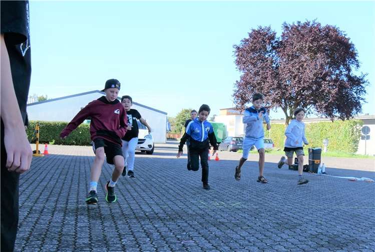 Mit spielerischen Elementen wurde das Vermittelte geübt.  Foto: KuBa