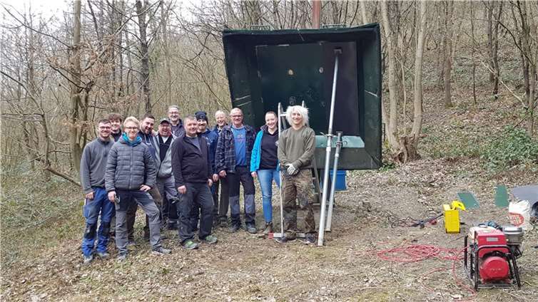 Mit tatkräftiger Unterstützung wurde die Schießanlage in Scheuren renoviert und den aktuellen rechtlichen Bestimmungen angepasst.  Foto: privat