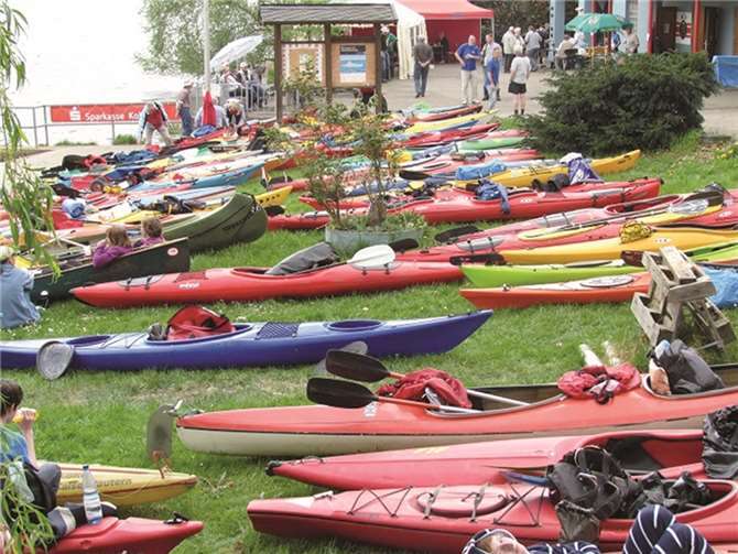 Mit über 70 Booten in Hatzenport aufs Wasser und beim WSV Koblenz-Metternich wieder an Land.Privat