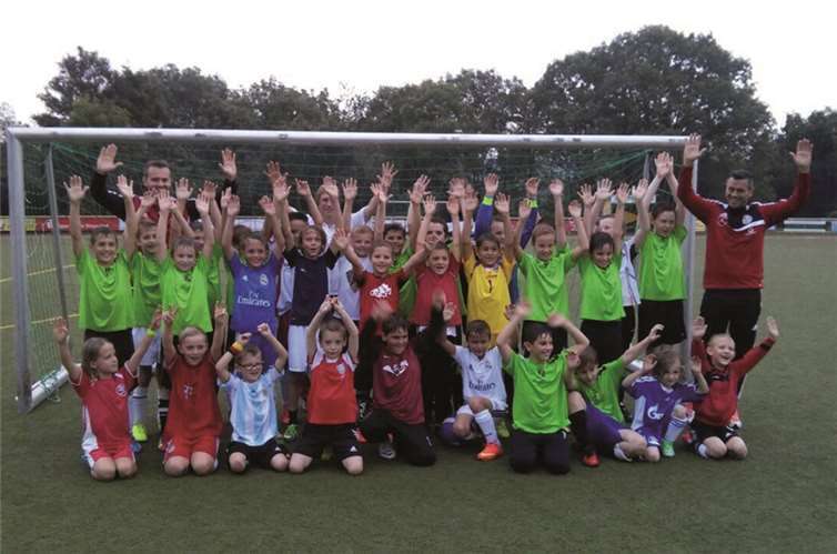 Mit viel Begeisterung nahmen die Jugendlichen die neuen Trainingsinhalte auf. privat