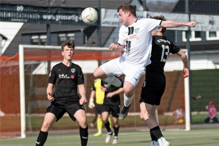 Mit viel Einsatz und Leidenschaft sicherte sich die 1. Mannschaft die ersten drei Punkte im Jahr 2026.