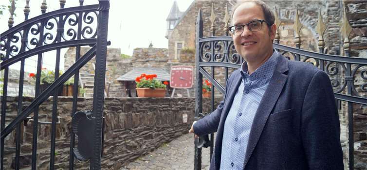 Mit viel Elan will Oliver Pinzer auf der Reichsburg neue Türen öffnen und frische Ideen in die Arbeitsabläufe aufnehmen.-TT-