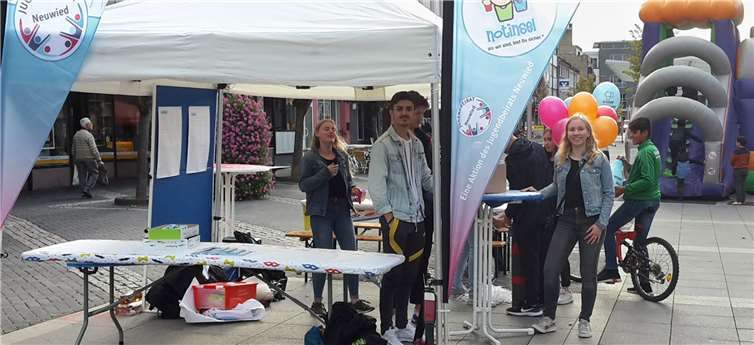 Mit viel Freude hat der Jugendbeirat seinen Stand auf dem Luisenplatz aufgebaut.Foto: privat