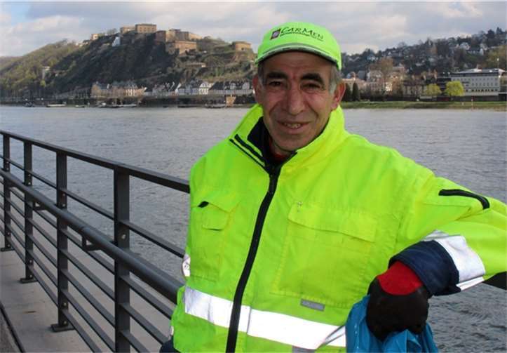 Mit viel Freude trägt Müslüm Duran seinen Teil für ein sauberes und schönes Koblenz bei.