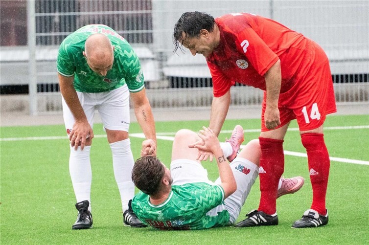 Mit viel Humor und fußballerischem Teamgeist haben die Mannschaften auf dem Platz ihr Bestes gegeben. Foto: SCH