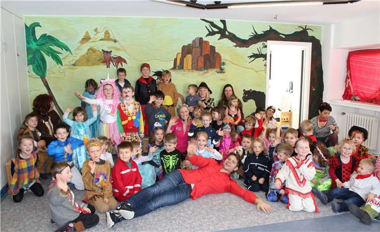 Mit viel Musik und Spaß feierten die Kinder Karneval. privat