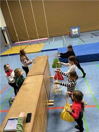 Mit viel Spaß fand das Sportjahr der Turnerinnen einen gelungenen Abschluss.  Foto: N. Michels