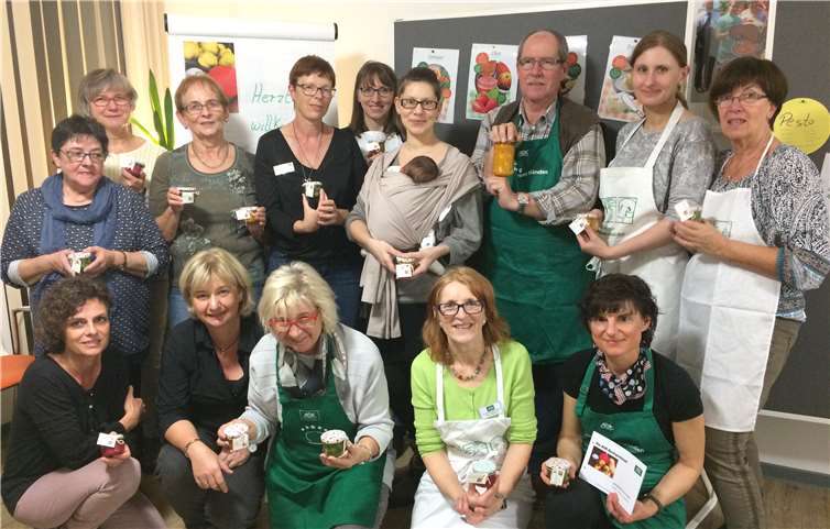 Mit viel Spaß und Engagement wurden in der „Genusswerkstatt“ verschiedene saisonale Rezepte ausprobiert.privat