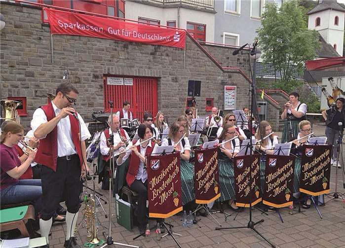 Mit viel Spielfreude startete der MVB auf der Brodenbacher Kirmes in die neue Saison. privat