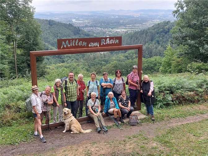 Mit viel guter Laune und gut gefüllten Rucksäcken machte sich die Generation 50+ sowie Seniorinnen und Senioren mit dem BürgerSTÜTZPUNKT+ der Verbandsgemeinde (VG) Weißenthurm auf zur nächsten Wanderung. Foto: privat