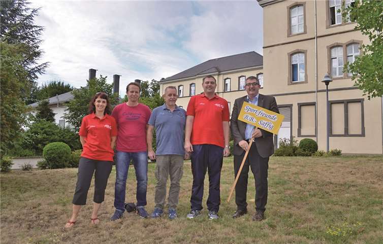 Mit vielen guten Wünschen der Barmherzigen Brüder Saffig versehen, reiste Daniel Labonde (2.v.r.) zu den Special Olympics World Games nach Los Angeles.