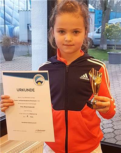 Mit vier Siegen machte Amy den ersten Platz beim ORANGE CUP. Privat