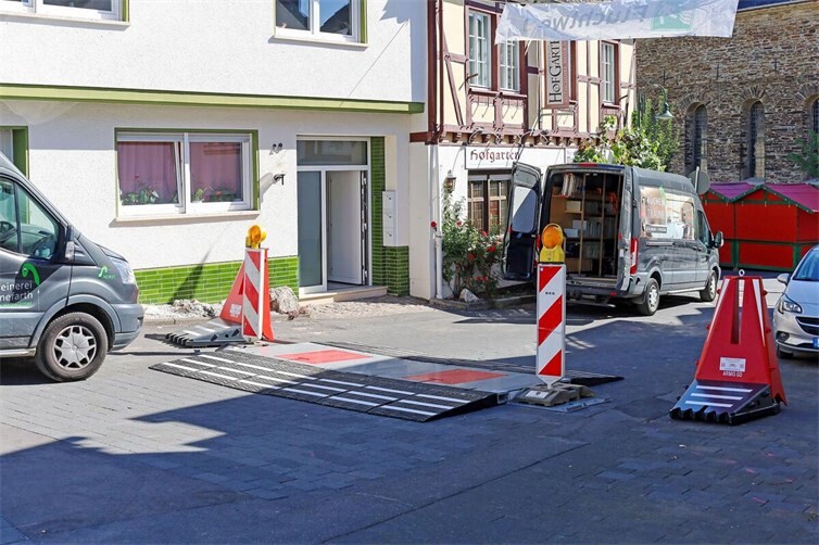 Mit wenigen Handgriffen ist die Fahrt über die Sicherheitssperre, beispielsweise für Rettungsdienste, möglich. 